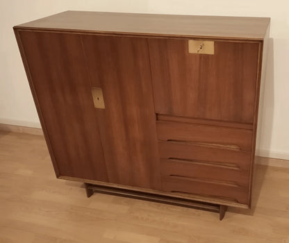 Credenza edmondo palutari restaurata anni 1950 in legno con ante scorrevoli e cassetti stile mid-century moderno