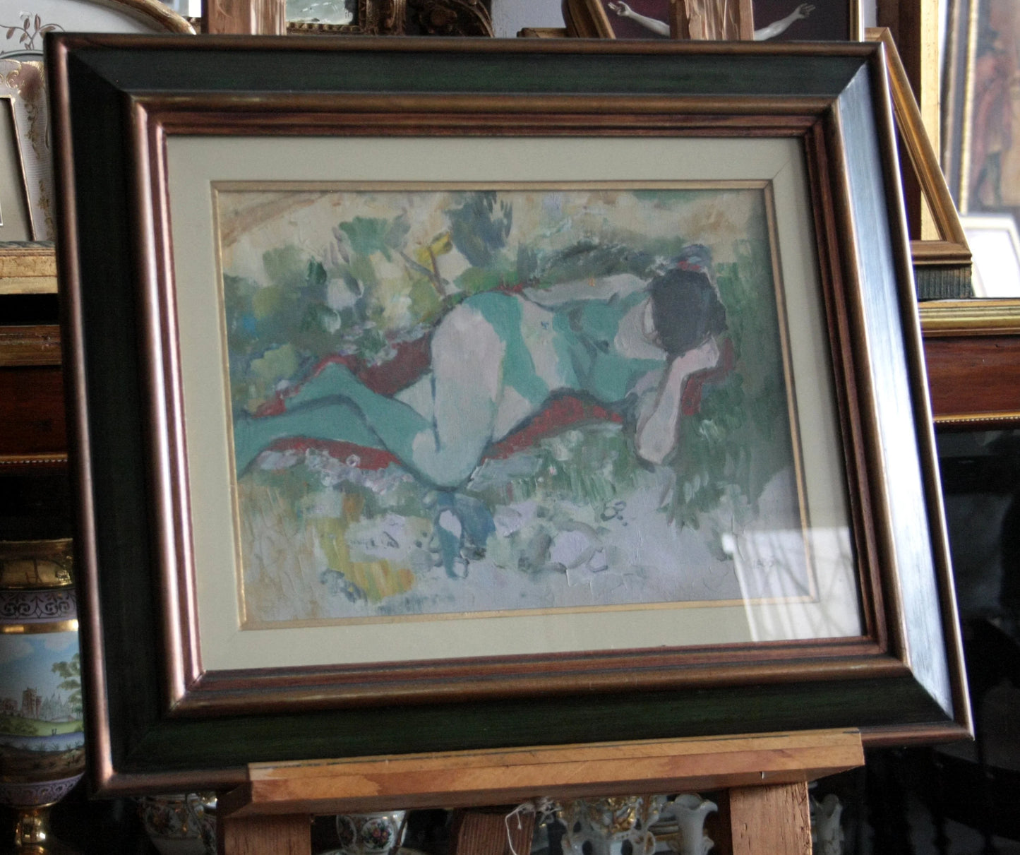 Dipinto olio su tela raffigurante donna distesa con firma di savino labò in cornice elegante