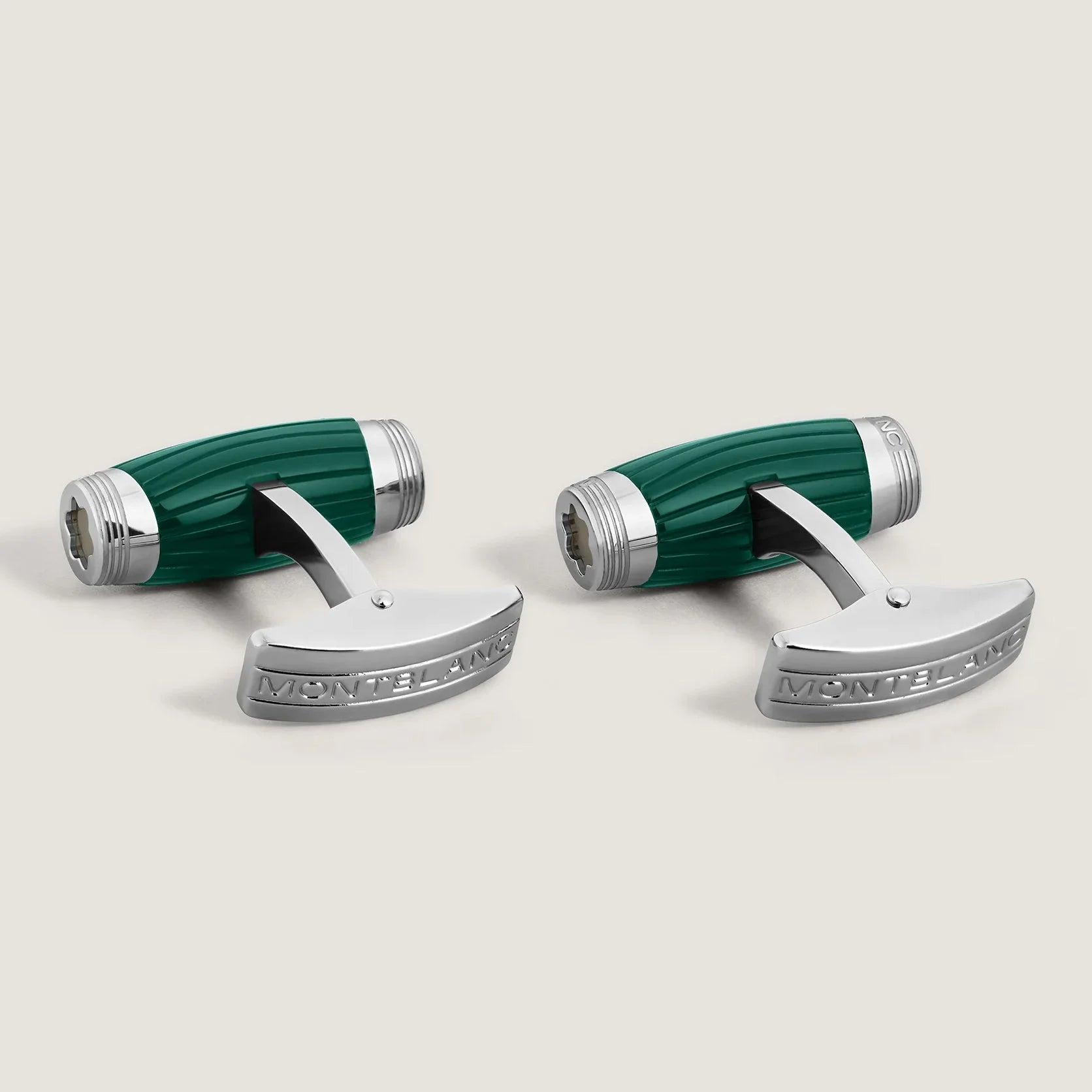 Montblanc gemelli starwalker polargreen verde con dettagli in metallo argento e marchio inciso collezione starwalker polargreen