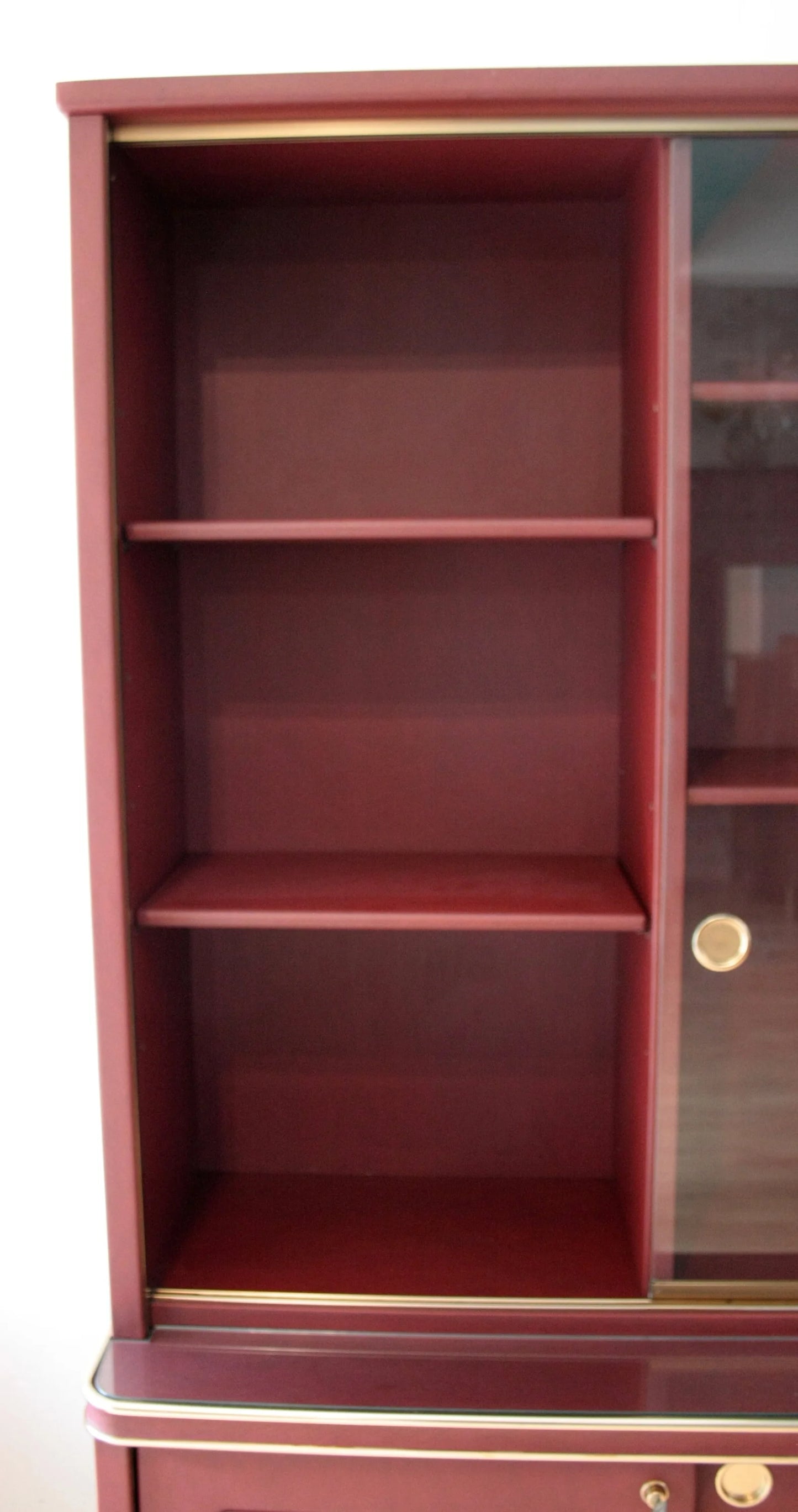 Credenza libreria a due corpi in similpelle bordeaux di Umberto Mascagni design italiano d’epoca anni 50