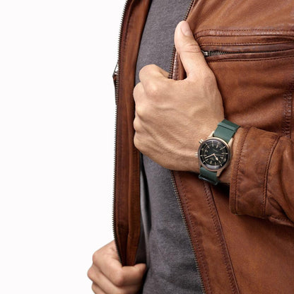 浪琴 The Longines Legend Diver 42毫米绿色自动机械青铜钛合金表 L3.774.1.50.2