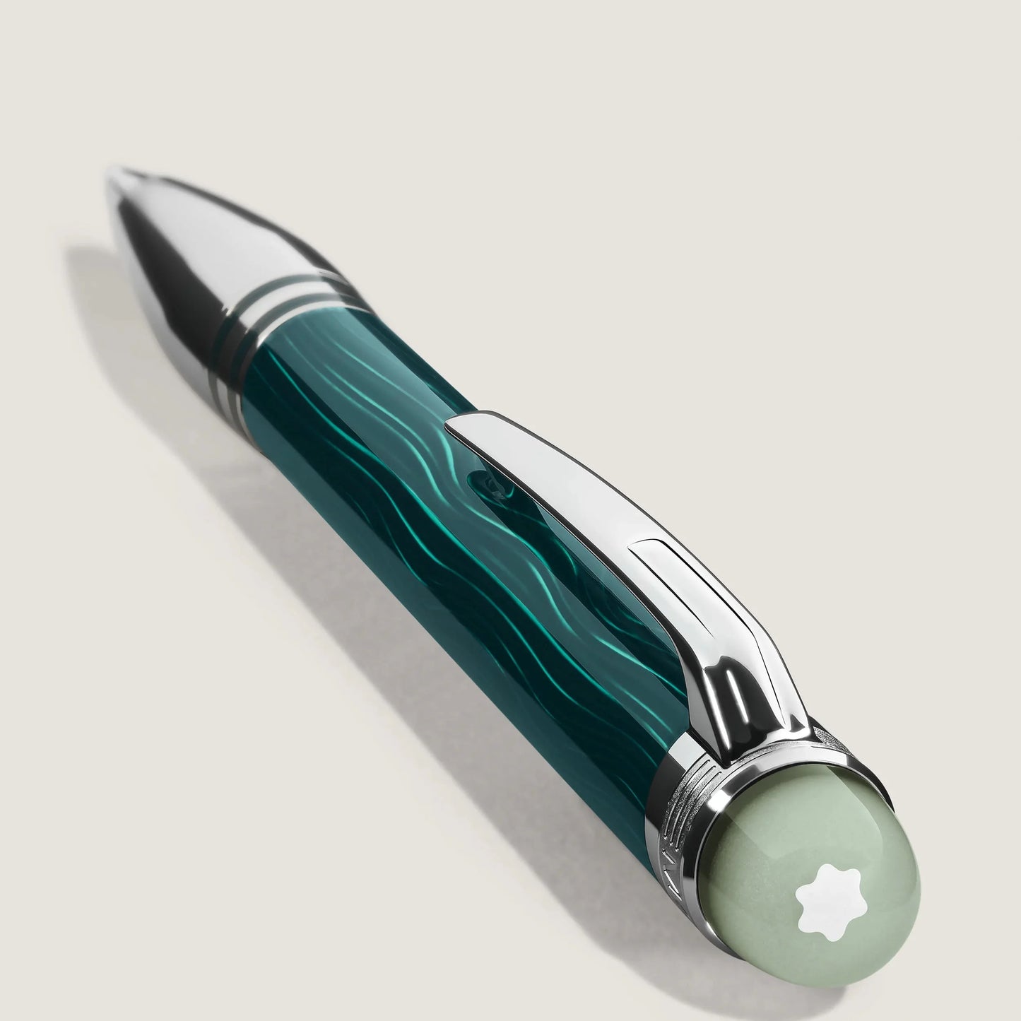 Montblanc penna a sfera starwalker polargreen con corpo verde smeraldo e dettagli argento cattura dell’aurora boreale